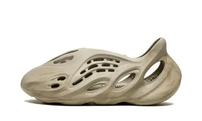 Image de Adidas Yeezy Foam RNNR, couleur Stone Sage, taille EU 44.5