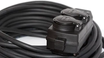 Produktbild von Hilark Electric Cable H07RN-F 3g2,5 mm (3x2,5 mm) Verlängerungskabel mit schwarzem Schuko-Steckdosenblock Professional 15 Meter