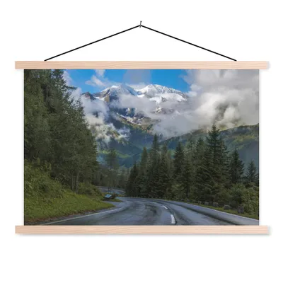 Produktbild von MuchoWow® Textilposter Unterwegs am österreichischen Großglockner in Europa 120x80 cm mit holzfarbenen Rahmen - Aufhängeset