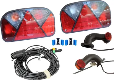 Produktbild von Set: Aspöck Multipoint II Rückleuchten, Superpoint II Umrissleuchten (lange Version) mit 7 m 7-poligem Kabelsatz und 2x 12V Verbinder für Umrissleuchten