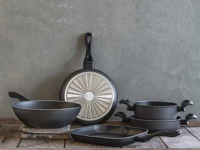 Productafbeelding van Aluminium Koekenpan met 2 Handvatten - 24 cm, Inductieverwarming, Anti-aanbaklaag
