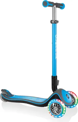 Produktbild von GLOBBER Elite Deluxe Lights – Tretroller Kinder, 120/80 mm, ABEC 5, 3-rädrig, höhenverstellbar, LED-Rollen, hellblau