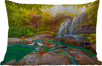 Produktbild von MuchoWow® Outdoor Kissen - Natur - Wasserfall - Pflanzen - Bäume - Sonne - 50x30 cm - Wetterfest - Lounge Kissen - Sofa kissen - Wohnzimmer Dekoration