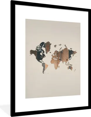Produktbild von MuchoWow® Gerahmtes Poster Weltkarte - Holz - Braun 60x80 cm - Poster mit Schwarzem Bilderrahmen Wandposter Rahmen Foto Bilder - Wohnzimmer - Dekorationen - Prämie