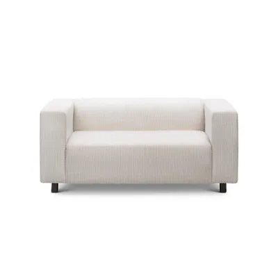 Produktbild von Sofa JULY 2-Sitzer – kompakte Eleganz und alltäglicher Komfort
