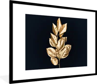 Produktbild von MuchoWow® Gerahmtes Poster Pflanze - Blätter - Gold - Schwarz - Luxus 80x60 cm - Poster mit Schwarzem Bilderrahmen Wandposter Rahmen Foto Bilder - Schlafzimmer-Dekorationen - Fotoposter
