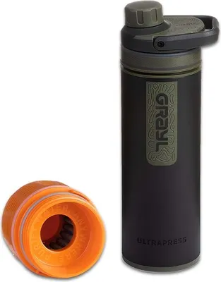 Produktbild von Grayl UltraPress Outdoor- & Reisewasserfilter, Camp Black mit 1 Ersatzfilter