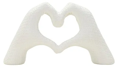 Imagen del producto de Escultura de manos de amantes, poliresina texturizada, 25x7,5x13,5 cm, color blanco, diseño de Mauro Ferretti