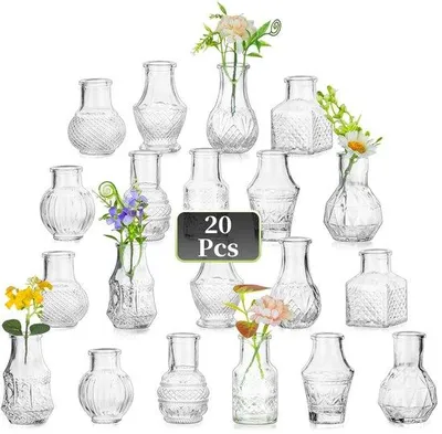 Image de Lot de petits vases en verre vintage pour la décoration de table et les mariages