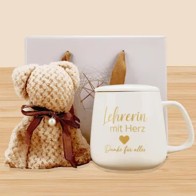 Produktbild von Geschenkset Lehrerin Tasse 400ml & Handtuchbär Abschied Dankeschön