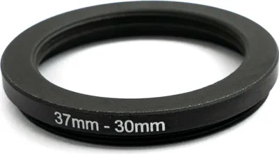 Produktbild von SYSTEM-S Objektiv Adapter 37 mm Gewinde zu 30 mm Step Down Ring in Schwarz für Filter