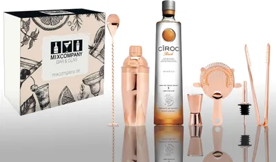 Produktbild von Ciroc Geschenkset Vodka Peach 0,7L (37,5% Vol) mit 6 teiligem Barset von P Diddy / Sean Combs Pfirsich- [Enthält Sulfite]