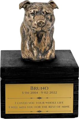 Produktbild von American Staffordshire Terrier, Amstaff I - eine Urne mit Gravur und Hundeskulptur, letzter Abschied, handgefertigtes Produkt der Marke Art-Dog