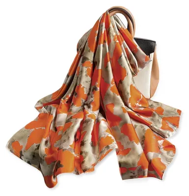 Produktbild von Omgoods – r Seidentuch mit Blumen- und Paisley-Muster
