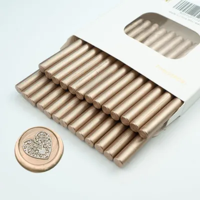 Image de Bâtonnets de cire pour sceaux - Coffret de 26 pièces pour pistolets à colle - Idéal pour les sceaux, les invitations, les cartes et les enveloppes - Couleur or champagne
