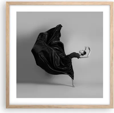 Produktbild von Gerahmtes Poster - Rahmen in heller Eiche - Tanz Schwarz Kleid - 50x50 cm - Wand Bild - Wanddeko - Wandbilder - Kunstposter - Wandposter - Bilderrahmen - Bilder - Kunstdruck - P2NAC50x50-4869