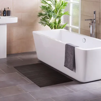 Produktbild von DE-COmmerce Bambus Badteppich LINES Ebony 40x50cm – Bambus Badematte / Badvorleger, hygienisch & pflegeleicht, fußwarm, für Fußbodenheizung