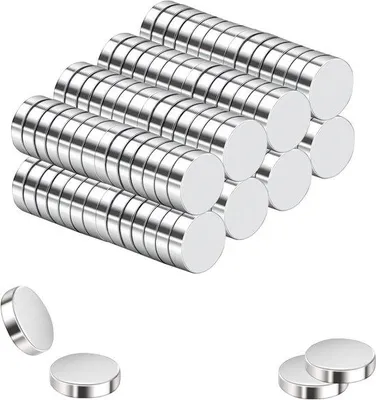 Produktbild von 100 Stück Neodym-Magnete, starke runde Magnete, kleine selbstklebende Magnete, für Magneetbördchen, Kühlschränke, Whiteboards, Büros, Küchen (6 mm x 2 mm)