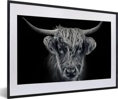Produktbild von MuchoWow® Gerahmtes Poster Schottischer Highlander - Schwarz - Kuh - Tiere 60x40 cm - Poster mit Schwarzem Bilderrahmen Wandposter Rahmen Foto Bilder - Schlafzimmer - Plakat in Rahmen - Drucken