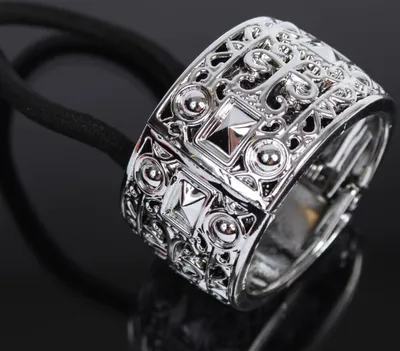 Produktbild von Haarringe mit schönen Ornamenten Silber