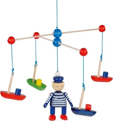 Produktbild von GoKi Baby Mobile Matrose aus Holz Hängedekoration für Kinderzimmer 28 x 30 cm