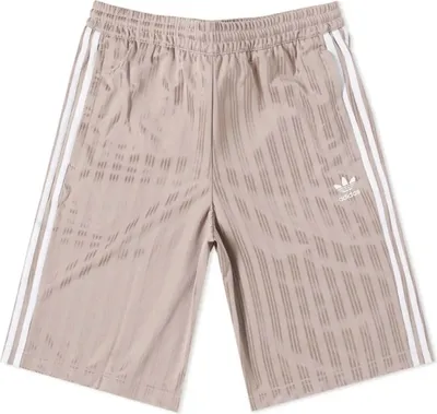 Produktbild von Shorts Adidas CW1300 für Unisex