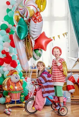 Produktbild von Weihnachtsmann stehender Folienballon 63x106 cm