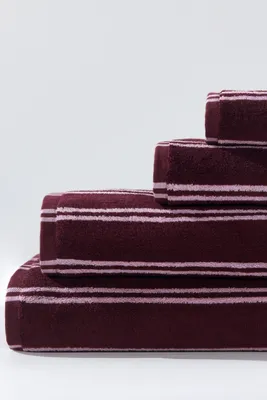 Zdjęcie produktu dla Ręcznik frotte LINE, burgundowo-różowy, 50x90 cm, 100% bawełna