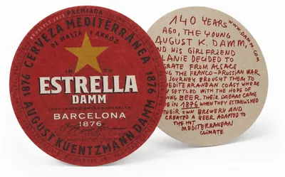 Produktbild von Estrella Damm Bierdeckel 100er Set - Runde Bieruntersetzer / Bierfilze aus Karton | Original Bar Zubehör