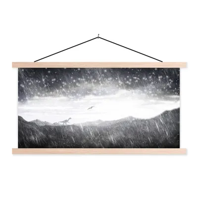 Produktbild von MuchoWow® Textilposter Dinosaurier - Schwarz - Weiß - Regen 120x60 cm mit holzfarbenen Rahmen - Klemmleiste