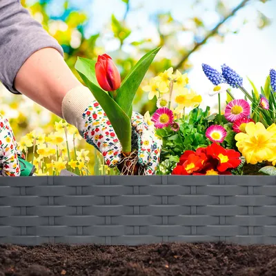 Produktbild von YZNAHRE Rasenkante Beeteinfassung 5M Kunststoff Beetumrandung Beetbegrenzung Mähkante Rattan-Optik Flexible Rasenkantenband Gartenpalisade 10cm hoch - 5 Stück, Anthrazit