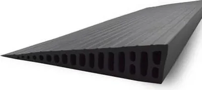 Produktbild von Gummi Türschwellenrampe - 60 mm - 900 mm - Ohne Klebefläche
