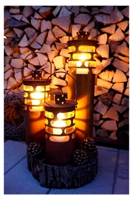 Produktbild von Laterne - Rustikal, Industriell - Edelrost Finish - Metall - Rost - 16 cm Ø, 36 cm Länge, 47 cm Höhe - Outdoor - Gemütliche Zusammenkünfte