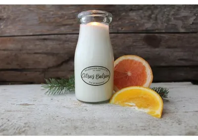 Productafbeelding van MILKHOUSE CANDLE Citrus Balsam geurkaars, MILKBOTTLE (227 g)