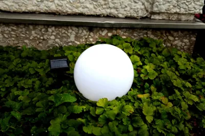 Produktbild von Best Season LED-Solar-Kugel,weiss, ca.20 cm Ø, Erdspiess abnehmbar, 1 warm white LED, Solarpanel, 477-77