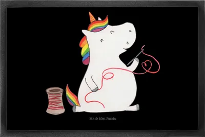 Produktbild von Mr. & Mrs. Panda Schmutzmatte Einhorn Näherin 50 x 75 cm - Schwarz - Geschenk, Fußabstreifer, fußmatte, Bodenvorleger, Einhörner, Nähen, Häkeln, Stricken, Unicorn