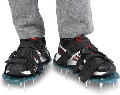Obrázek produktu pro Bota s provzdušňovačem trávníku – čtyři kolečka pro péči o zahradu