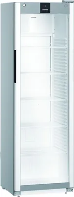 Immagine prodotto di Frigorifero per bevande Liebherr da 400 litri con porta in vetro, raffreddamento ventilato e illuminazione interna.