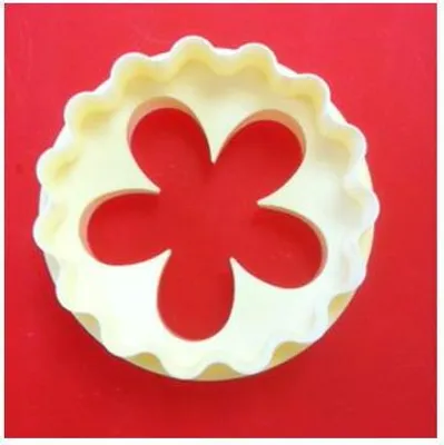Produktbild von FMM Double Sided Cupcake Cutter Blossom/Scallop