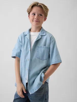 Produktbild von GAP Kinder Jeanshemd S aus Baumwolle, heller Farbton, kurzer Ärmel, lockerer Schnitt, Brusttasche