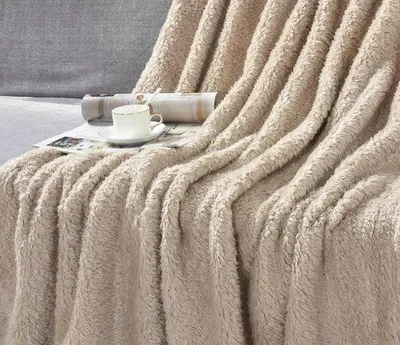 Produktbild von Unyqoos® Flanell‑Fleece Kuscheldecke – superweich & warm, 100% Polyester, leicht und pflegeleicht, dekorative Wohndecke für Sofa, Reise & Haustier
