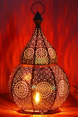 Produktbild von Orientalische Laterne aus Metall Anaram Schwarz 32cm | orientalisches Marokkanisches Windlicht Gartenwindlicht | Marokkanische Metalllaterne für draußen als Gartenlaterne, oder Innen als Tischlaterne