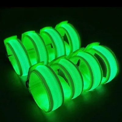 Zdjęcie produktu dla Zestaw opasek LED, 8 sztuk, zielone, świecące, na koncerty, festiwale, mecze, uprawianie sportu, imprezy rave