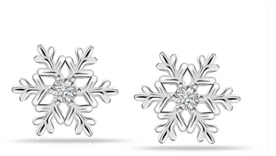 Imagen del producto de Pendientes para mujer de la marca Bibei, con diseño de copos de nieve, fabricados en plata de ley 925, modelo BIPE035