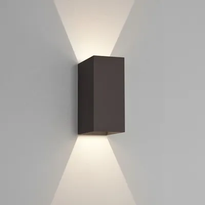 Immagine prodotto di Astro Oslo 160 - LED Outdoor Up Down Wall 2 Light, Schwarz, IP65