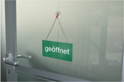 Produktbild von Dreifke® Doppelseitiges Türschild, geöffnet/geschlossen, 100 x 200 mm, PVC 1 ...