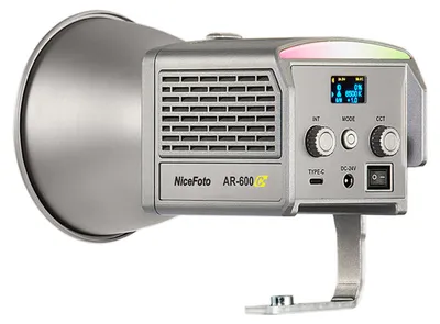 Obrázek produktu pro AR-600C Přenosné RGB video světlo, 50 W, fotografování, LED výplňové světlo, 2700 K šC 6500 K, studiové světlo COB, 18 světelných efektů, ovládání APP s reflektorem pro venkovní a vnitřní použití, živé vysílání videa, fotografování portrétů produktů