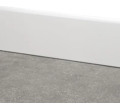 Produktbild von Satinierte weiße Keramik-Sockelleiste 12x60