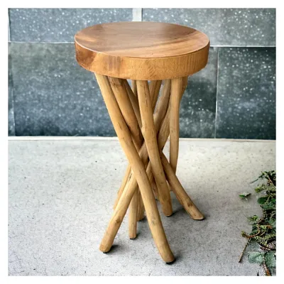 Produktbild von Runder Holzhocker aus Samanholz, Ablagetisch, Beistelltisch, Blumenhocker