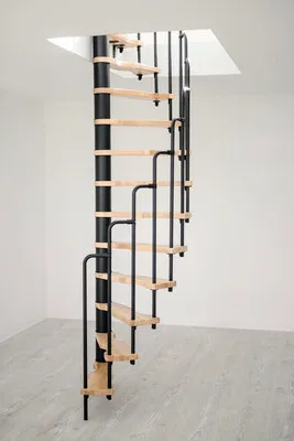 Produktbild von Pertura Spindeltreppe Nox Buche massiv Ø 120 cm Schwarz 12 Stück Stufen 13 Steigungen Stabgeländer Schwarz